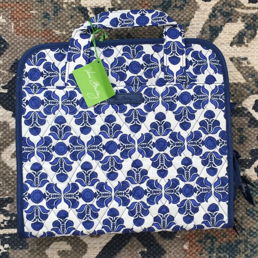 NWT Vera Bradley Hanging Travel Organizer